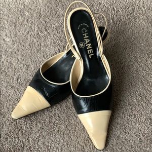 CHANEL vintage heel 😍